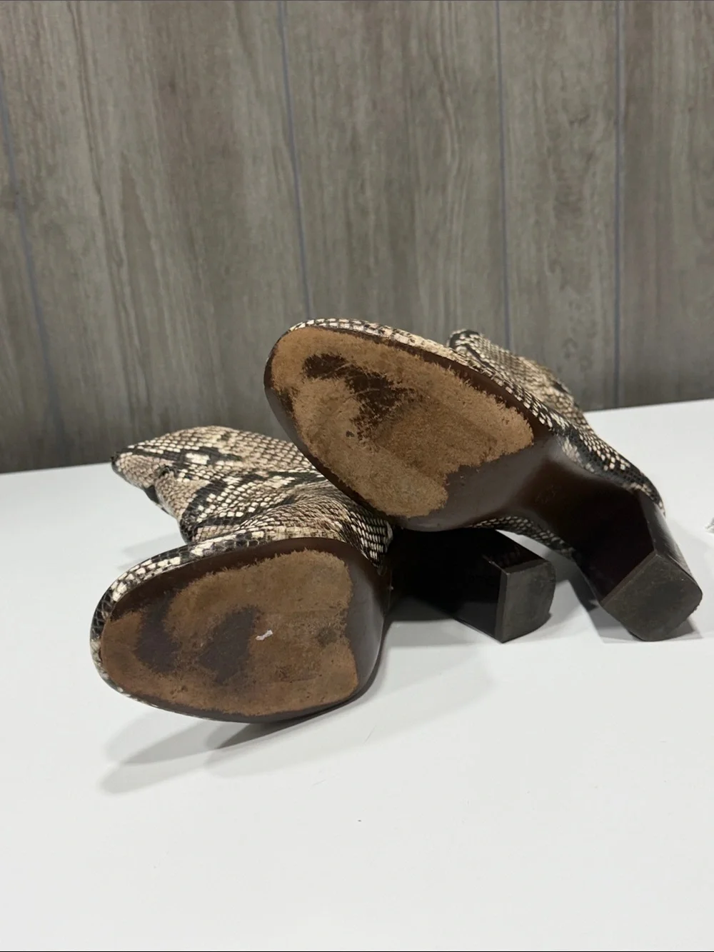 Tory Burch Snake Print Leather Ankle Booties Women’s Size 8M Pointed Toe